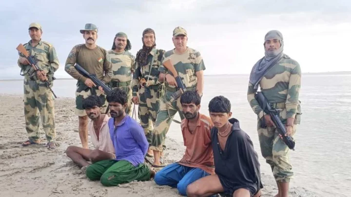 BSF nabbed 4 Pakistani fishermen from Haraminala in Kutch