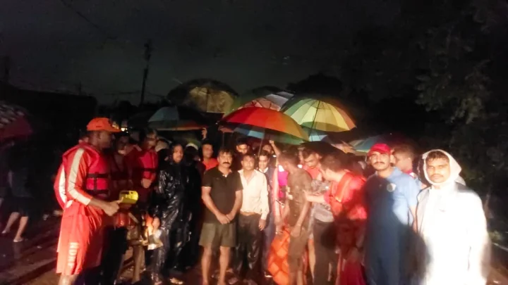 NDRF Battalion 2 team rescued 4 people