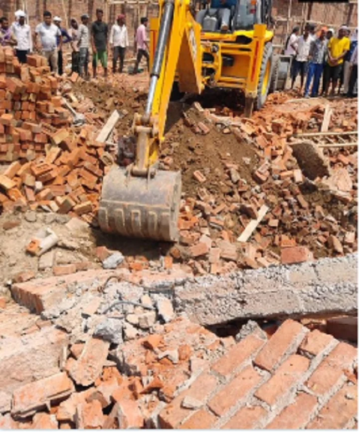 5 killed in wall collapse in Delhi's Alipur