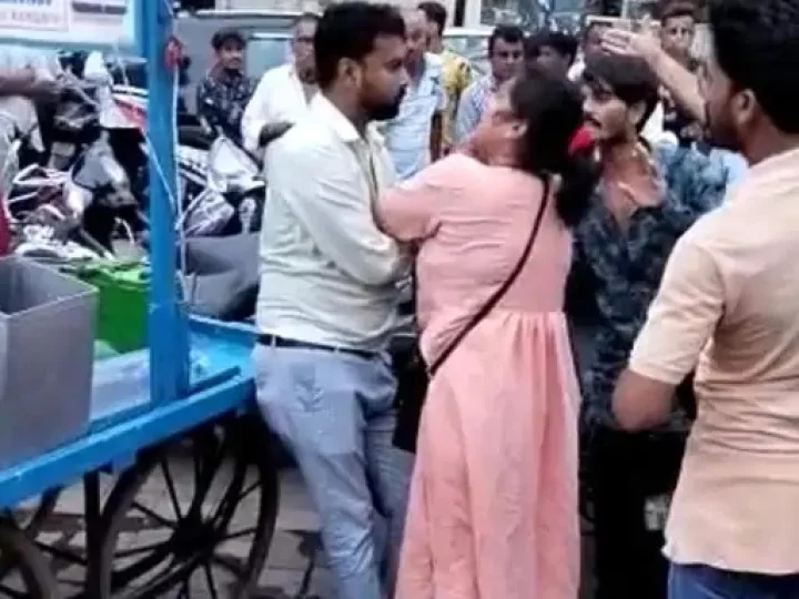Near Vibhaji School in Jamnagar