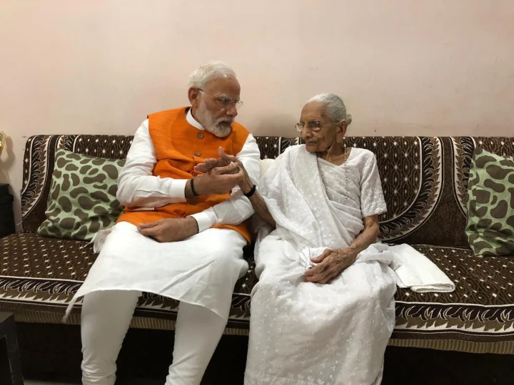 Memorable pictures with Modi's mother