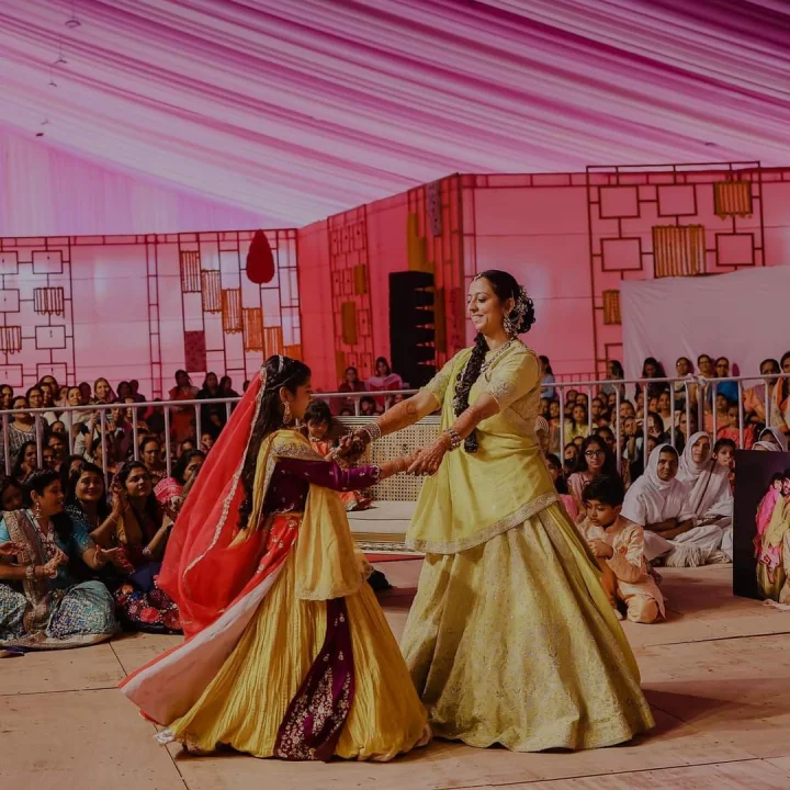daughter of a diamond merchant in Surat received initiation