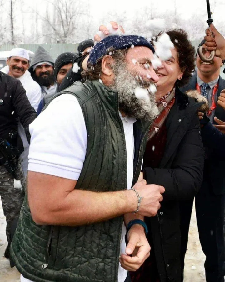 Picture of Rahul-Priyanka playing in the snow,