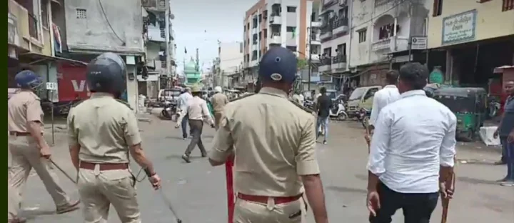 Stone pelting Fatepura