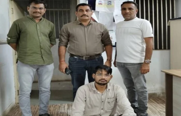 Fake marksheet scam in dwarka