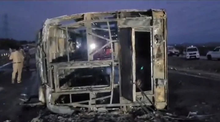 maharashtra bus fire
