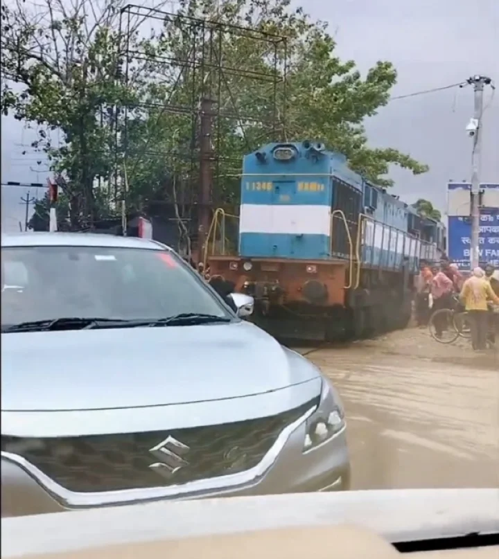 train in Traffic jam