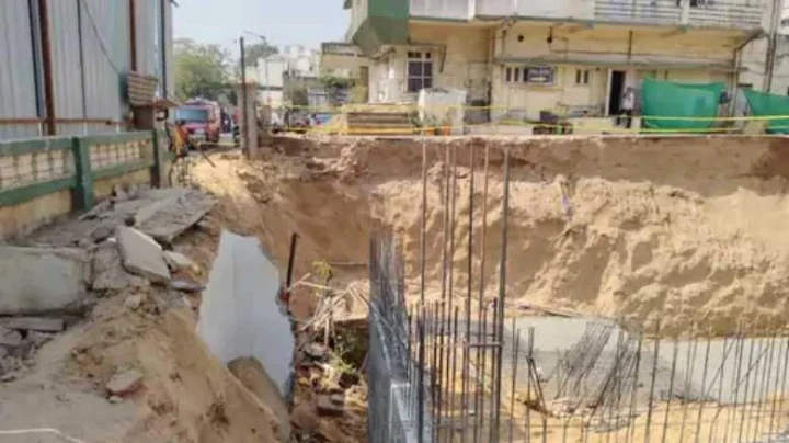 4 laborers were buried