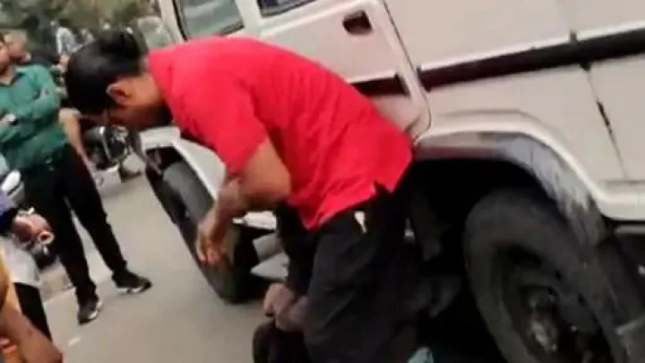 In Vadodara, unknown youths beat an old man to ...