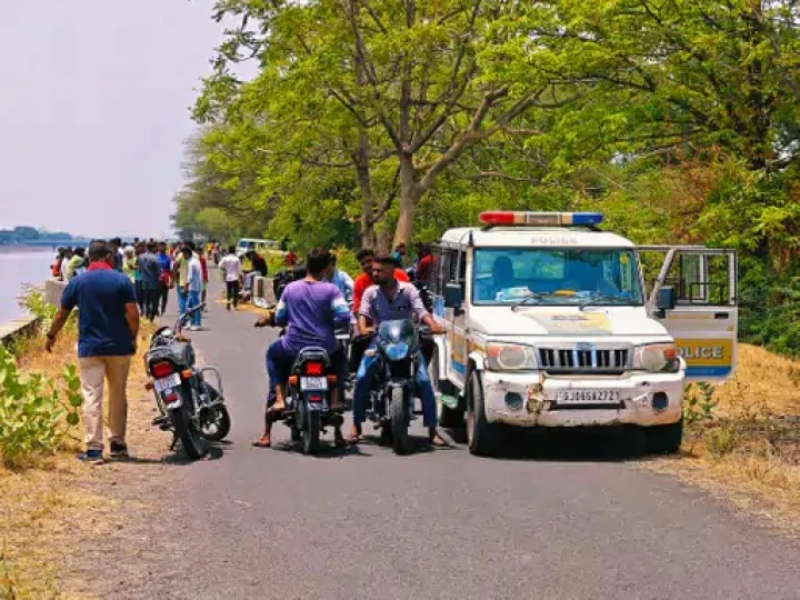 Youth committed suicide