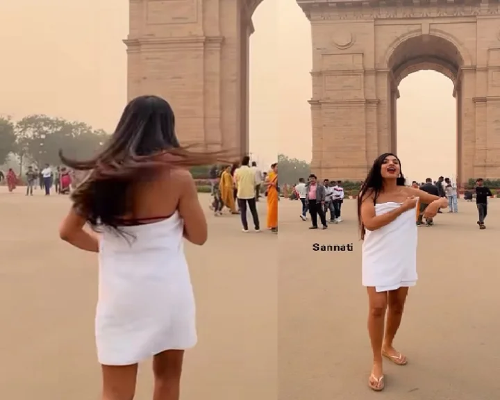 girl on india gate