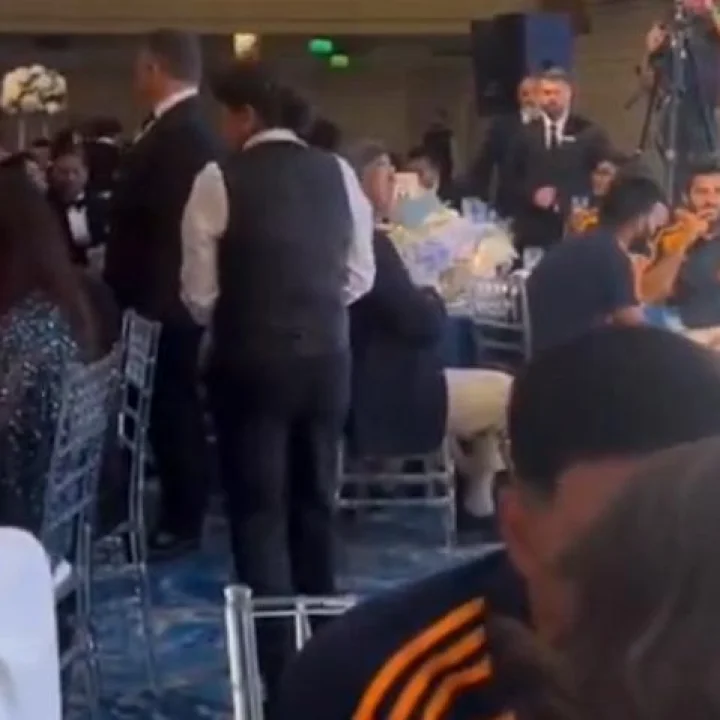 Shubman Gill and Sara palat moment