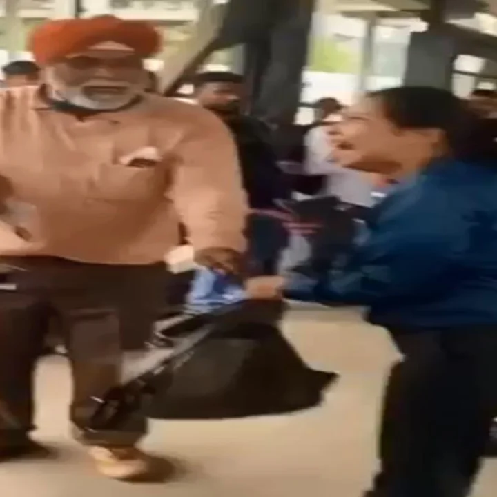 Embarrassing video of a woman and TTE at the railway station goes viral