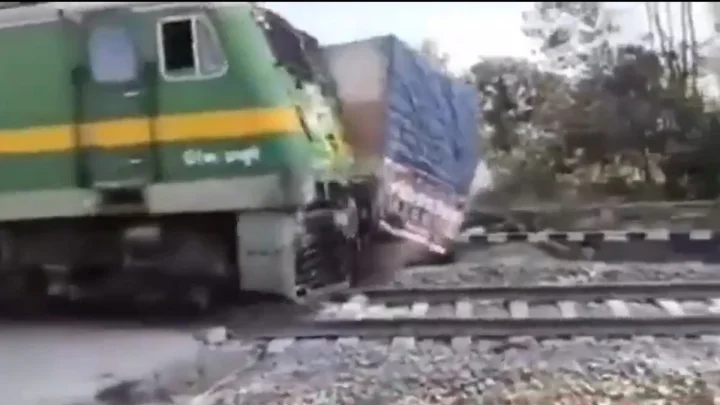 deoghar train accident