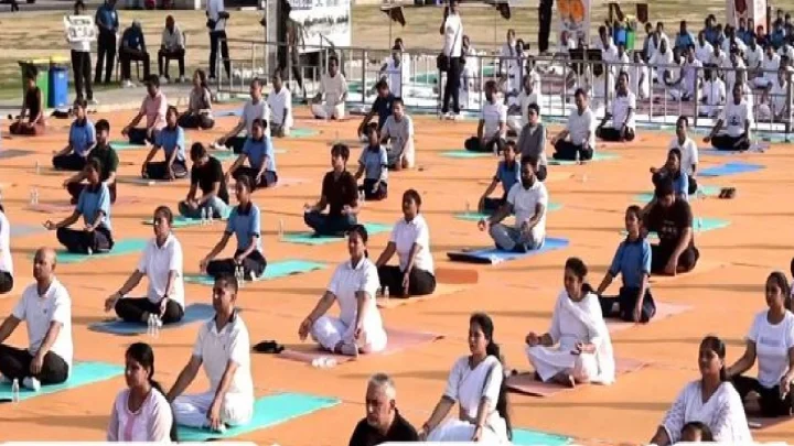 World Yoga Day 2026: અમદાવાદ રિવરફ્રન્ટ પર વિશ્વ યોગ દિવસની ભવ્ય ઉજવણી, ભાજપ પ્રદેશ પ્રમુખ જગદીશભાઈ વિશ્વકર્મા રહ્યા ઉપસ્થિત