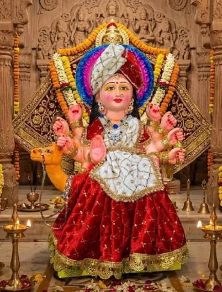 આરતી રે ઉતારું મારી દશામાની આરતી,