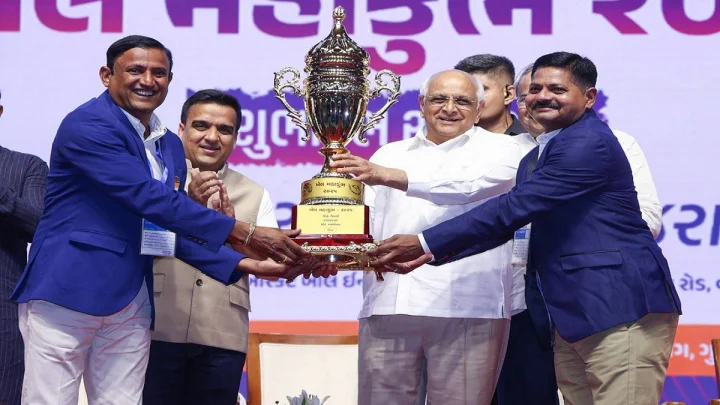 Khel Mahakumbh 2026: વડોદરાથી 'ખેલ મહાકુંભ 2026'નો ભવ્ય પ્રારંભ: CM ભૂપેન્દ્ર પટેલ અને હર્ષ સંઘવીએ કરાવી શરૂઆત