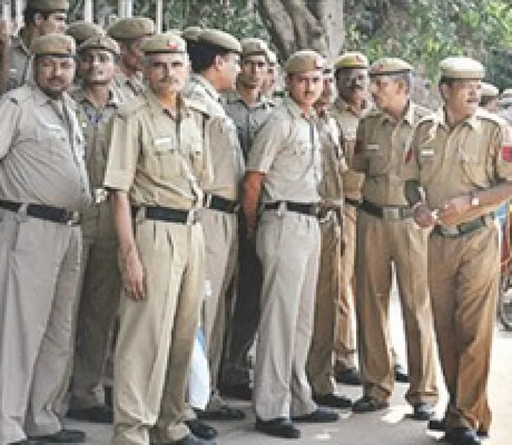 12वीं पास युवाओं के लिए पुलिस में नौकरी का अवसर