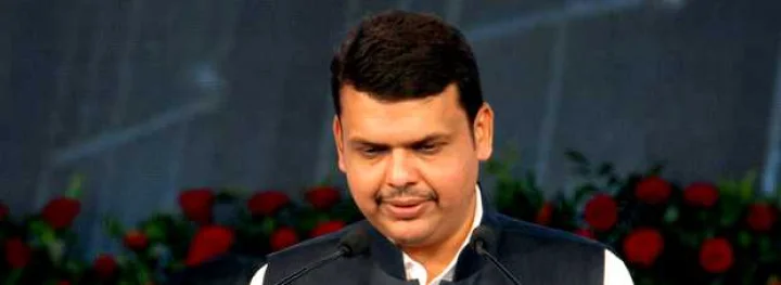 Deputy Chief Minister Devendra Fadnavis  Threatened phone call  placing a bomb in front of the house
