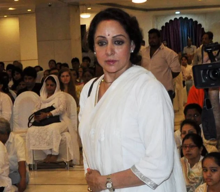 रवीन्द्र जैन की प्रेयर मीट में सेलिब्रिटीज़ (फोटो)