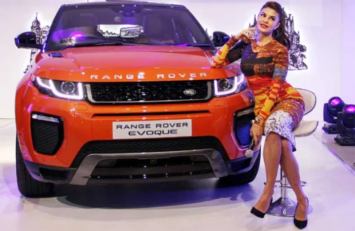 भारत में लांच हुई JLR की एसयूवी इवोक (फोटो)