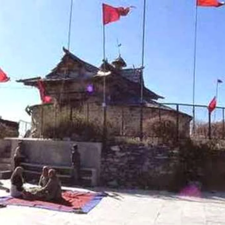 यहां पति-पत्नी साथ में पूजा न करें, अन्यथा...