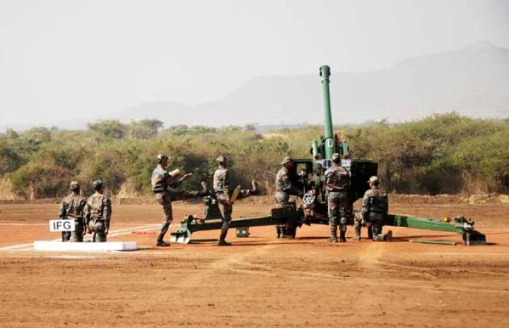 भारतीय सैनिकों ने किया जमकर अभ्यास (फोटो)