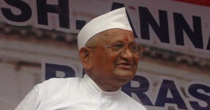 महाराष्ट्राचे सामाजिक कार्यकर्ते अण्णा हजारे यांनी अरविंद केजरीवाल यांच्या पराभवाचे सांगितले कारण