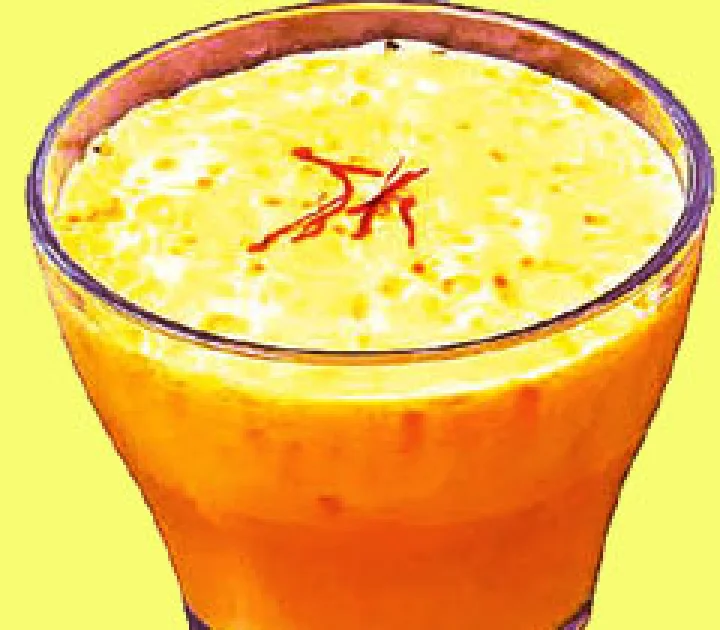 शाही वासंती केसरिया लस्सी
