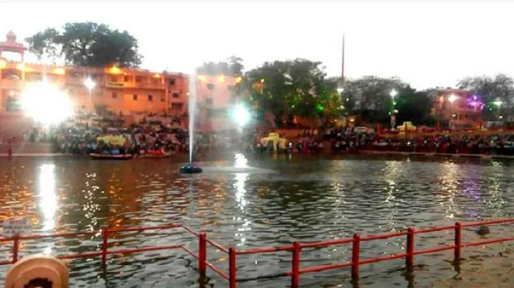 devotee bath on shani amavasya