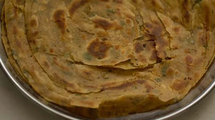 ओनियन पराठे