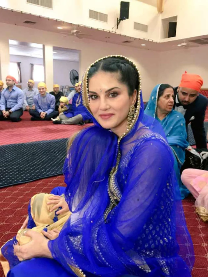 भाई की शादी में कुछ इस अंदाज में नजर आईं सनी लियोन