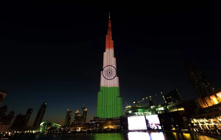 गणतंत्र दिवस पर तिरंगे में नहाया बुर्ज खलीफा