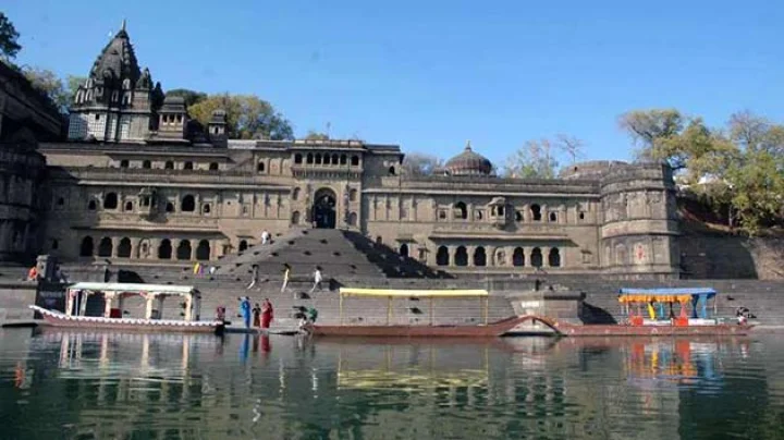 Poem on Narmada River