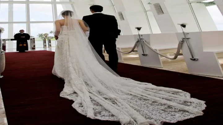 लास वेगाज में बनाएं शादी को यादगार, जानें विचित्र तरीके...