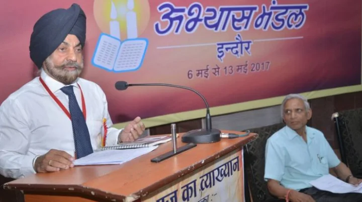 पाक की हरकत का जवाब देना सेना जानती है : लांबा