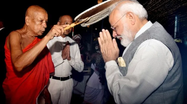 नरेन्द्र मोदी श्रीलंका पहुंचे, बैसाख दिवस समारोह में हिस्सा लेंगे