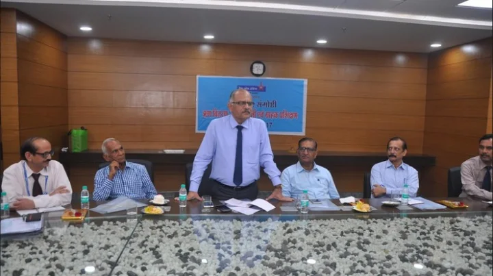 योग्यता के आधार पर केवल ऋण दे देना ही पर्याप्त नहीं : वोहरा