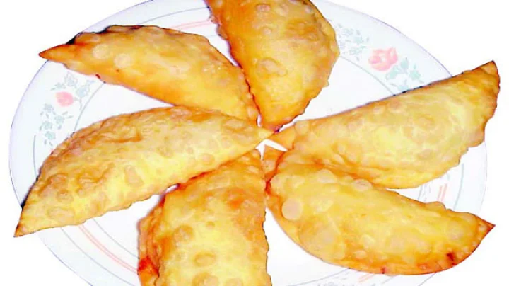 Diwali sweets gujiya