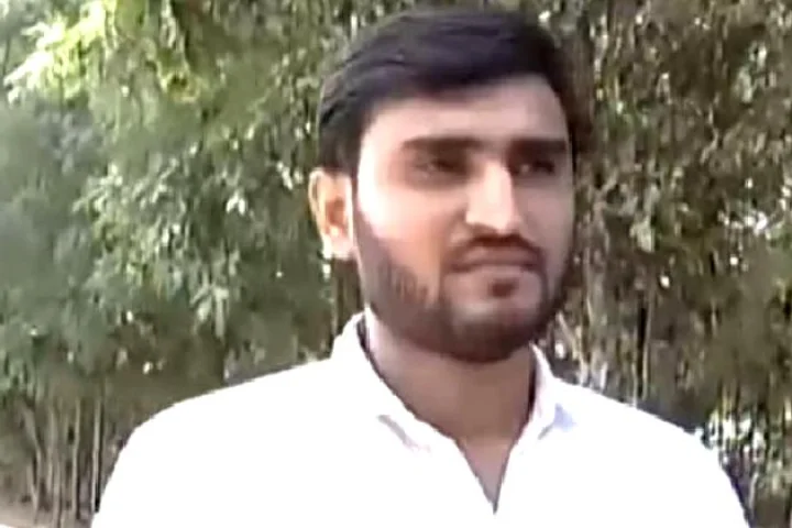 हा‍र्दिक, जिग्नेश से भी ज्यादा लोकप्रिय है यह गुजराती युवा