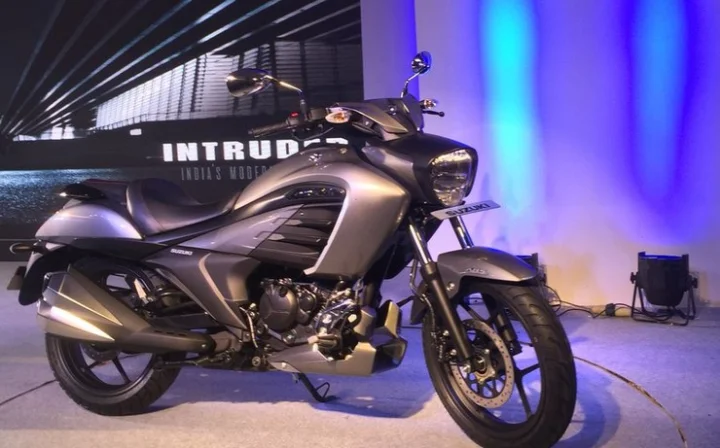 Suzuki Intruder