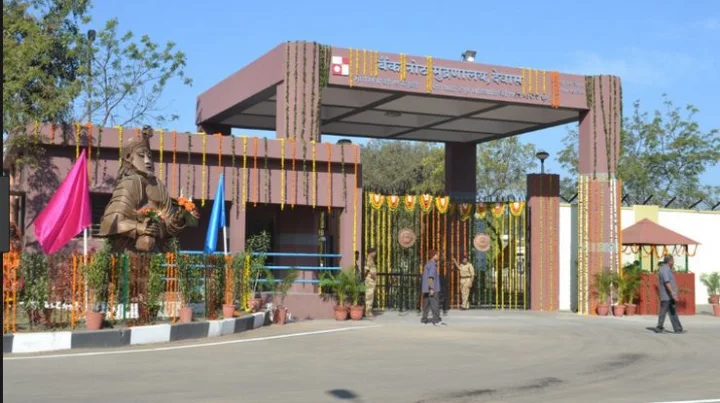 Bank note press Dewas