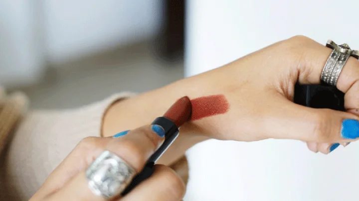 how to remove lipstick stain from clothes