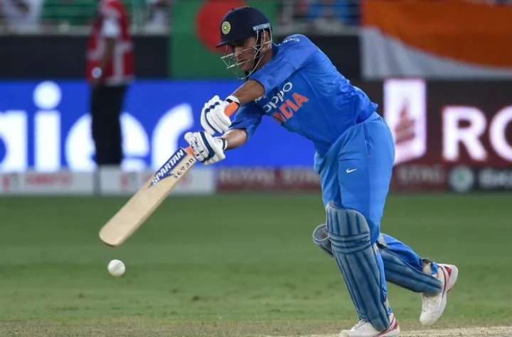 Mahendra Singh Dhoni