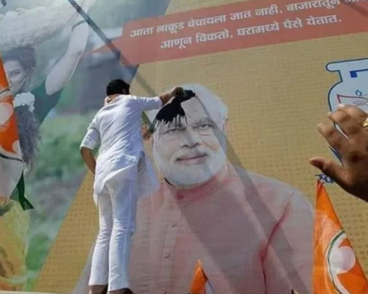 क्या सचिन पायलट ने फेंकी पीएम मोदी के पोस्टर पर स्याही...जानिए वायरल तस्वीरों का सच...