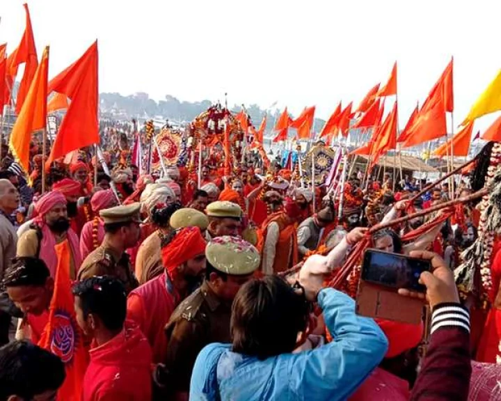 प्रयाग कुंभ में अफवाह फैला रहा था बाबा, अब सलाखों के पीछे