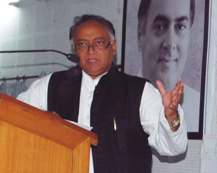 Digvijay Singh's brother Laxman Singh expelled from Congress for 6 years