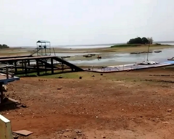 भीषण गर्मी के चलते भोपाल की पहचान बड़े तालाब पर संकट