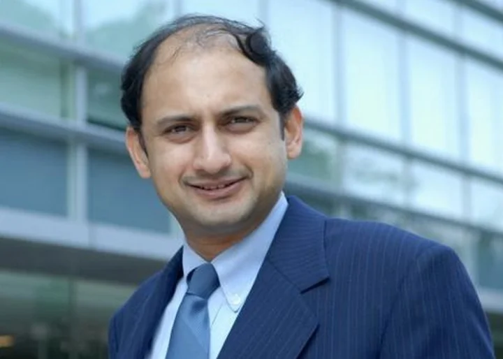 RBI Deputy Governor Viral Acharya resigns