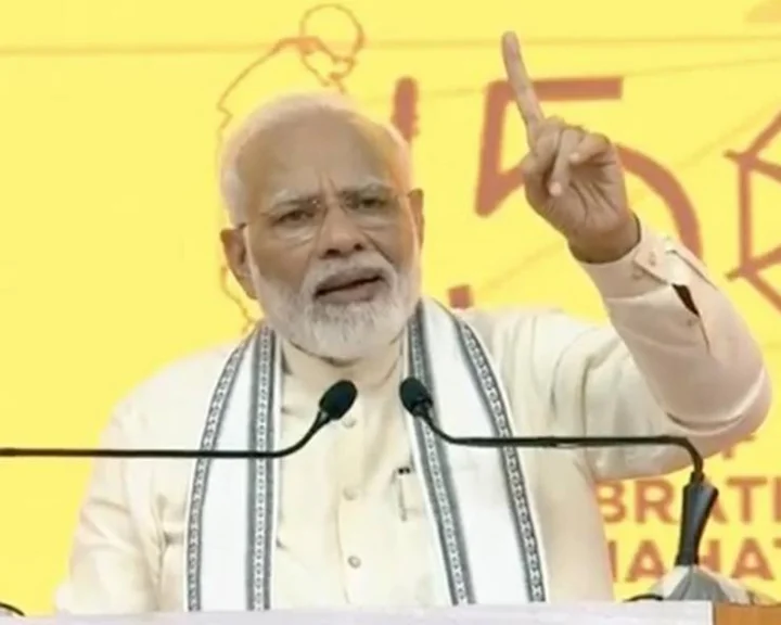 Nitish Raut accuses Mahatma Gandhi University of Wardha of suspending students for writing to Narendra Modi